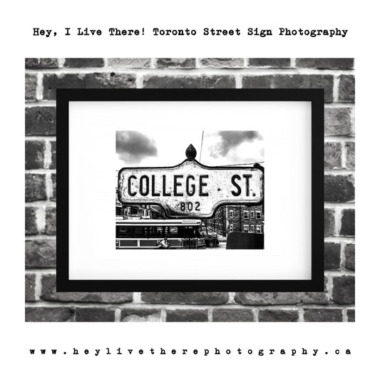"College St"