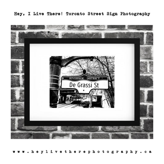 "De Grassi St"