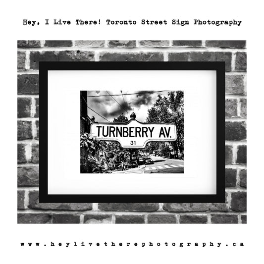 "Turnberry Ave"